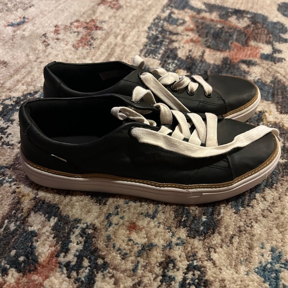 Alex Black Women’s TOMS Sneakers 10 - Picture 2 of 6